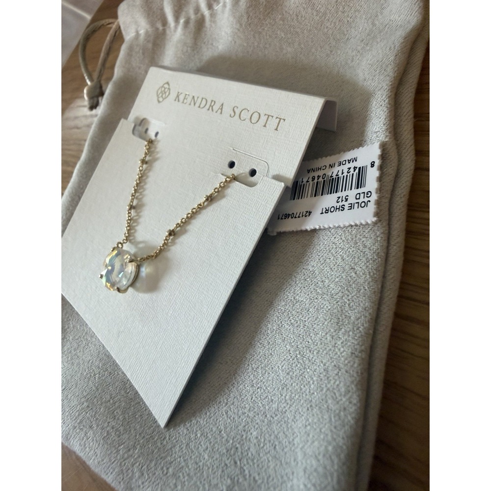 Kendra Scott Jolie Short Pendant Necklace Gold Dichroic Glass NWT - Picture 3 of 3